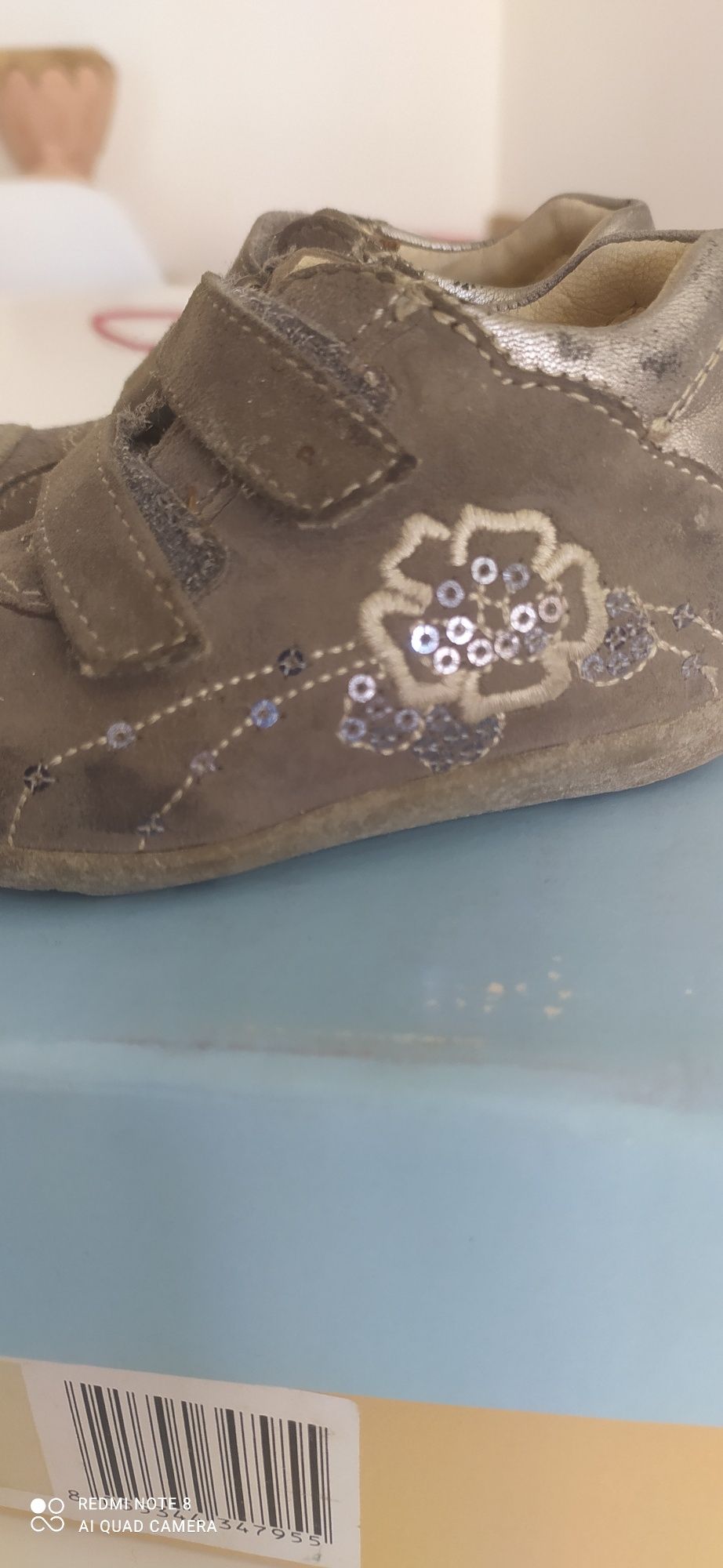 Sapatos bebé Chicco tamanho 19