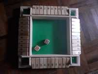 Jogo dados em madeira