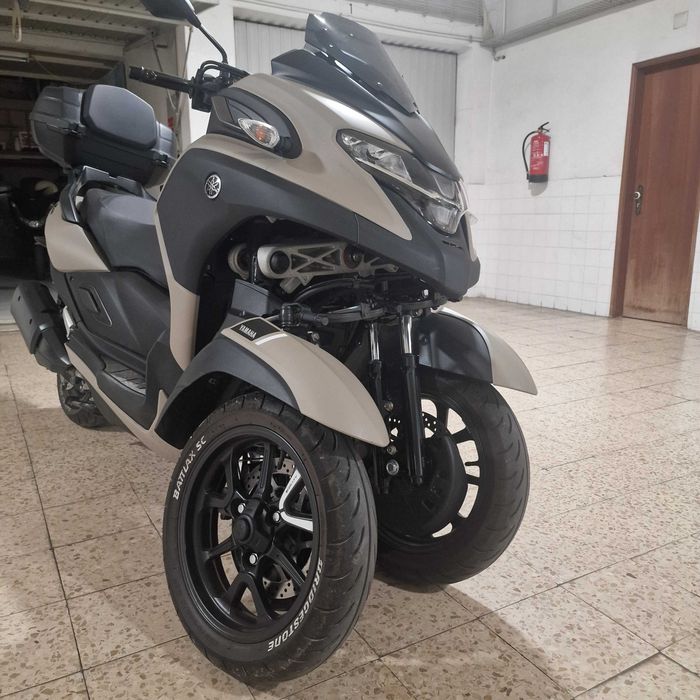 Vendo yamaha tricity 300 com garantia de fabrica até Janeiro 2027