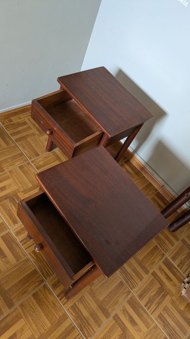 2 mesa de cabeceira