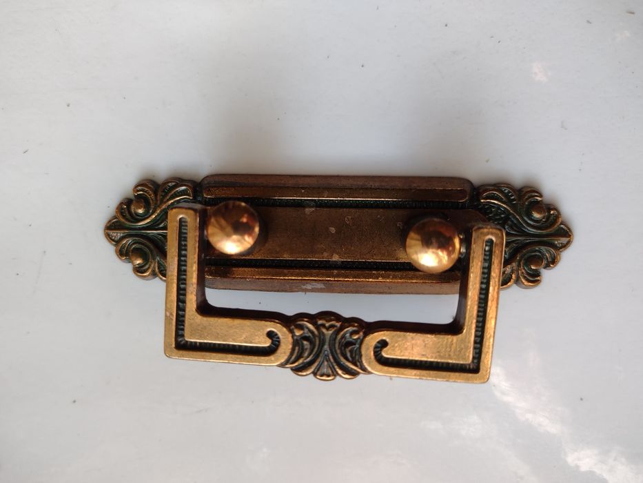 Крючки ручки мебельные дверные