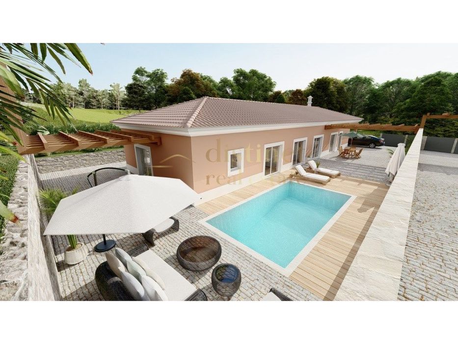 Moradia T3+1 térrea geminada, em construção, com piscina e jardim p...