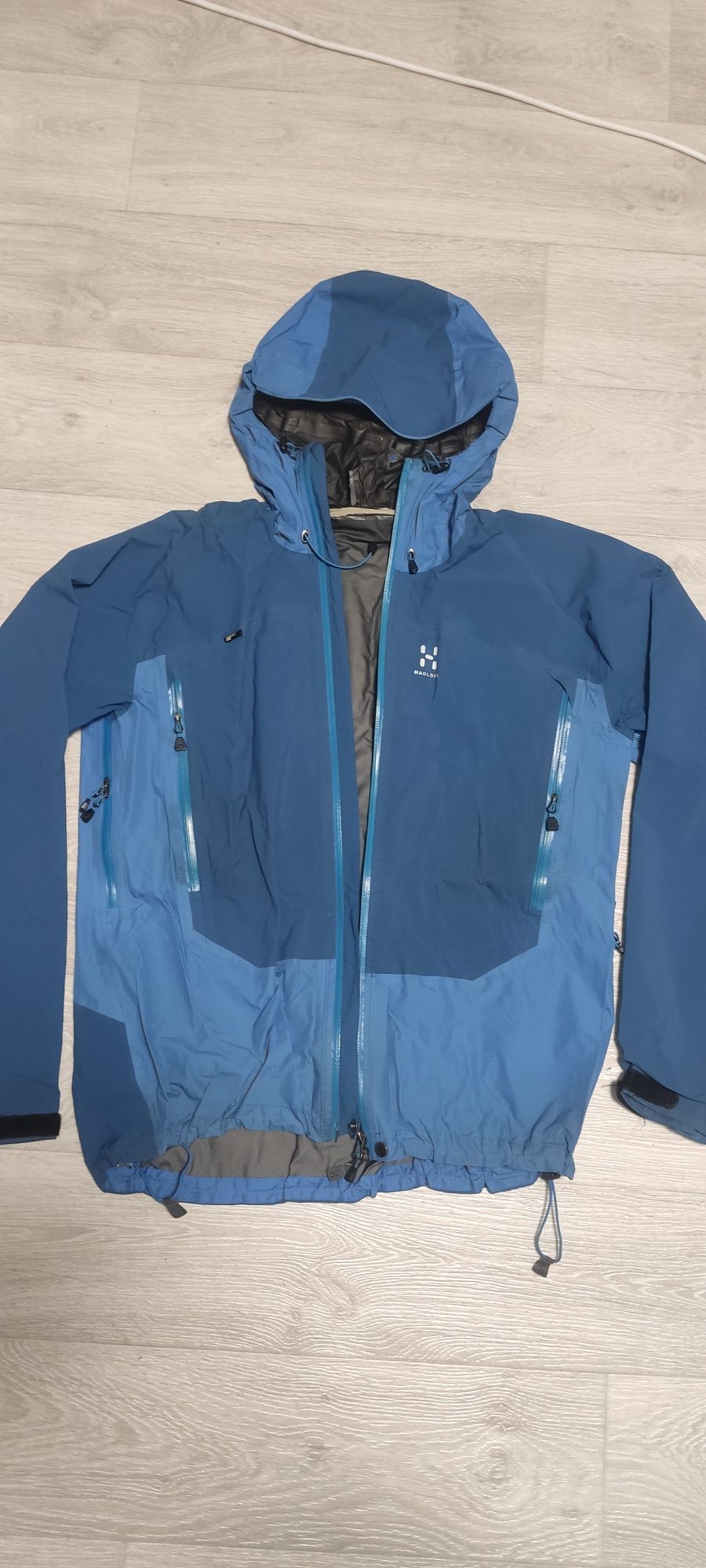 Вітровка Haglofs