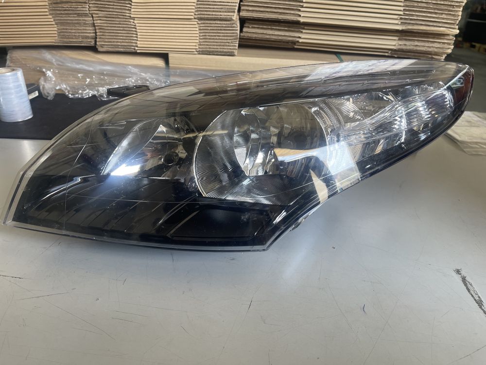 Farol renault megane fase III esq