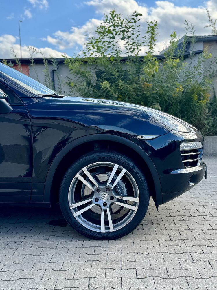 Porsche Cayenne 3.0d 21cali bogata wersja czarny środek