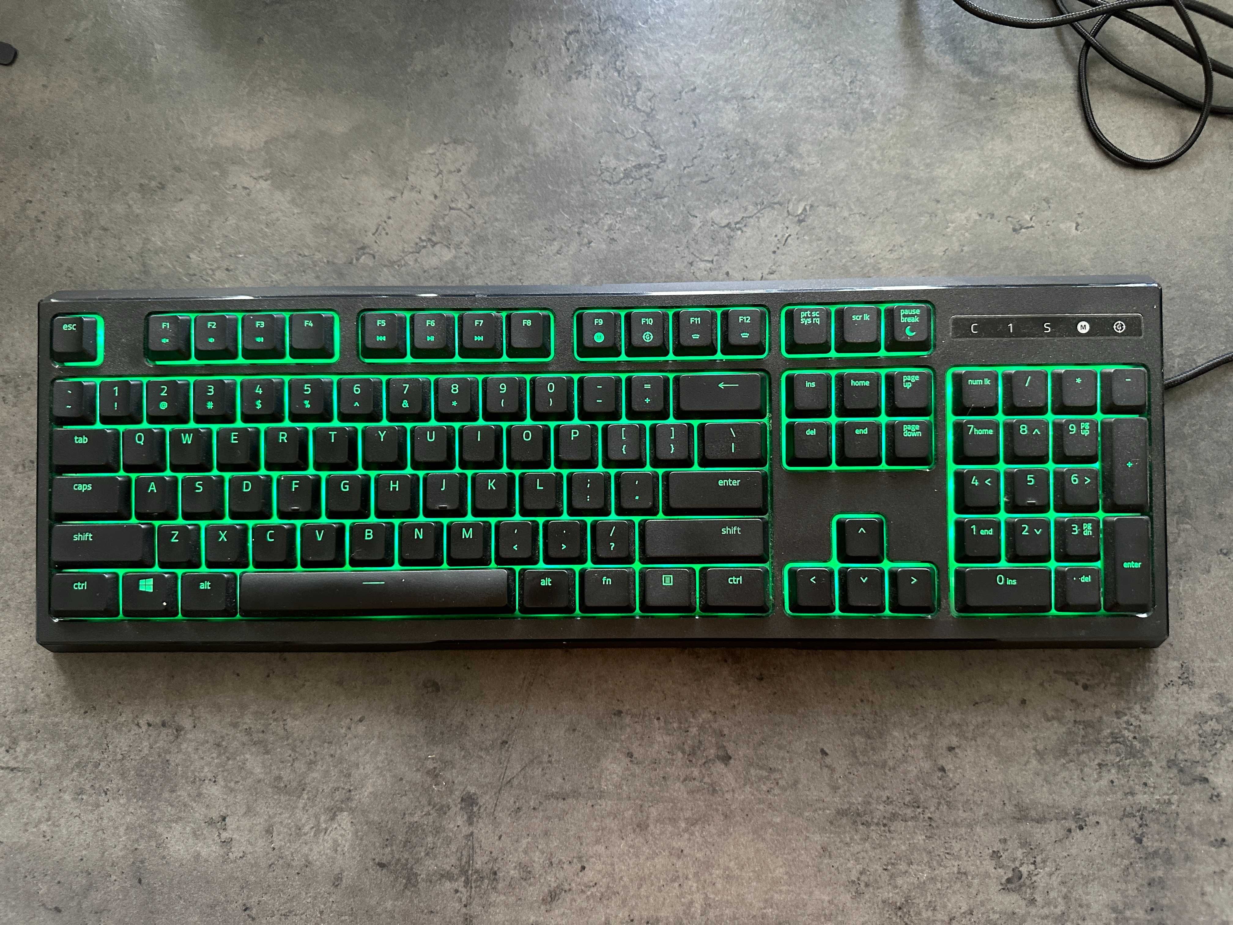 Razer ornata chroma + Razer Basilisk V1