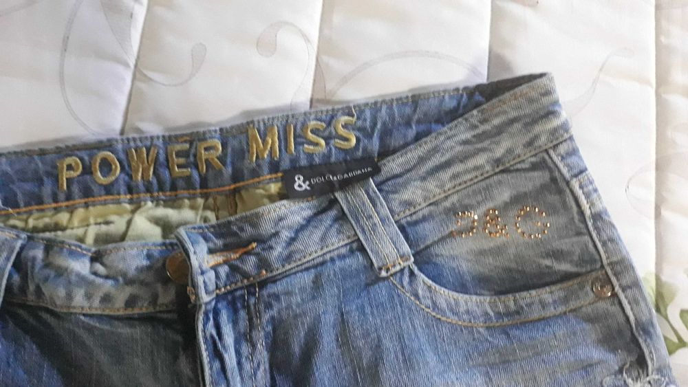 Calções Dolce & Gabbana + oferta calções ABS
