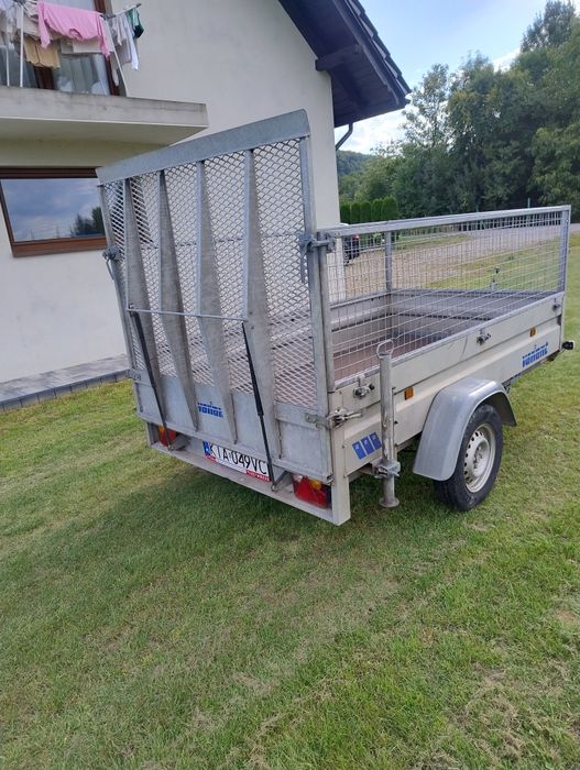 Przyczepa samochodowa VARIANT DCM 1000kg z najazdem