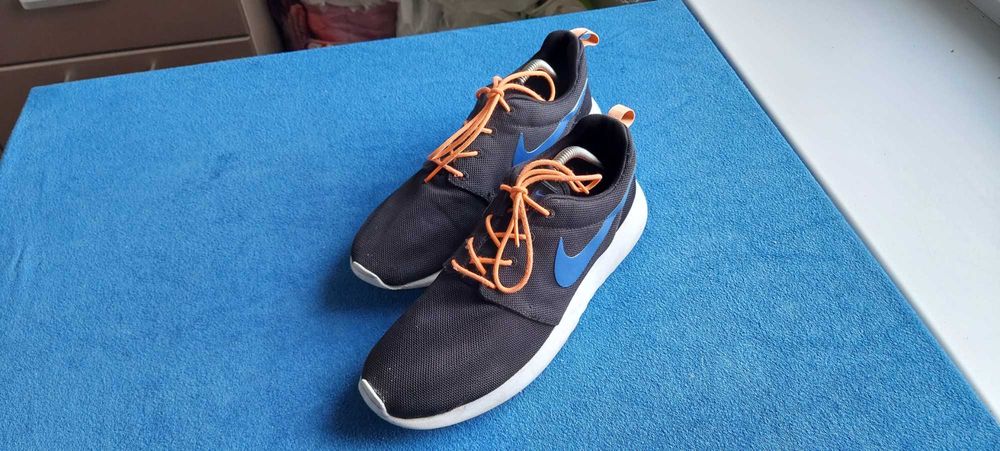 Кросівки Nike Roshe Run Black/Game Royal 511881-041 розмір 44