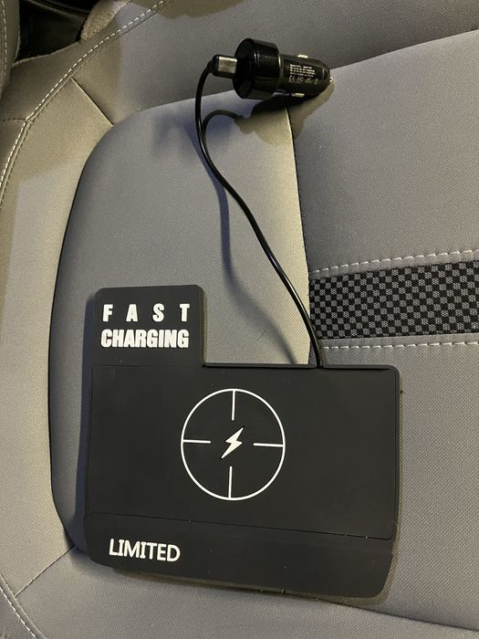 Беспроводная зарядка Honda Civic 10