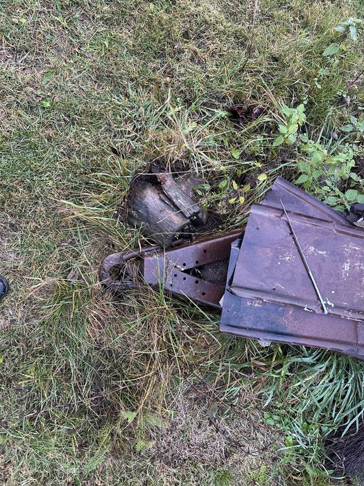 Причеп до трактора. Віз тракторний. Одноосний віз