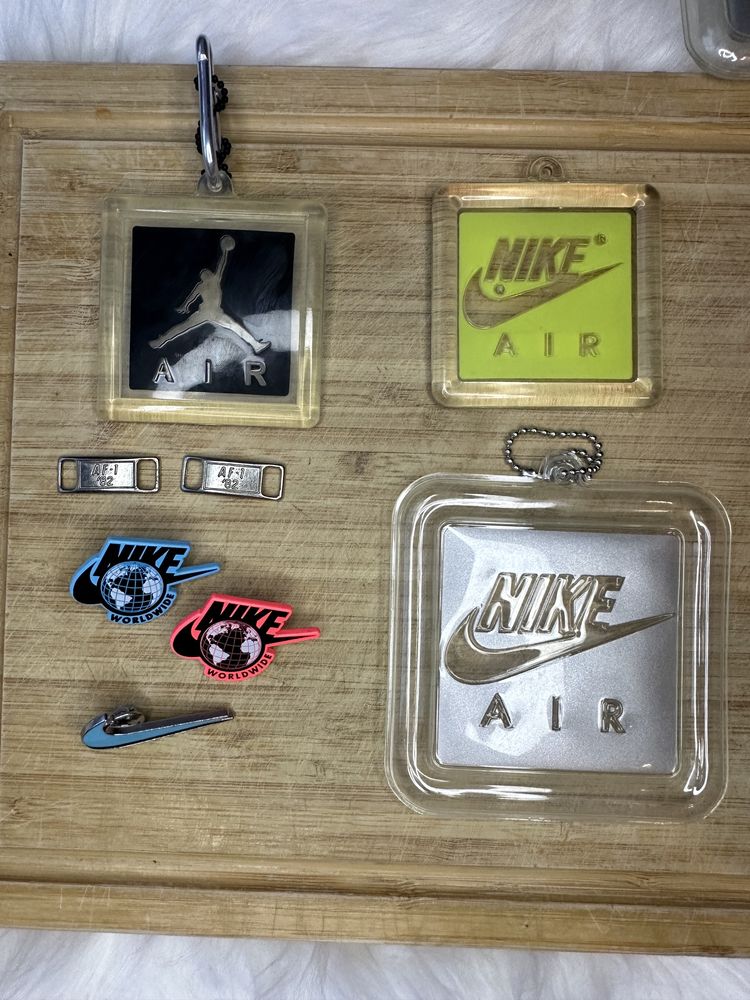 Значки, брелки, підвіска лого swoosh swosh Nike Jordan Air Force AF1