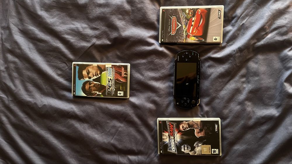 Vendo PSP com 3 jogos
