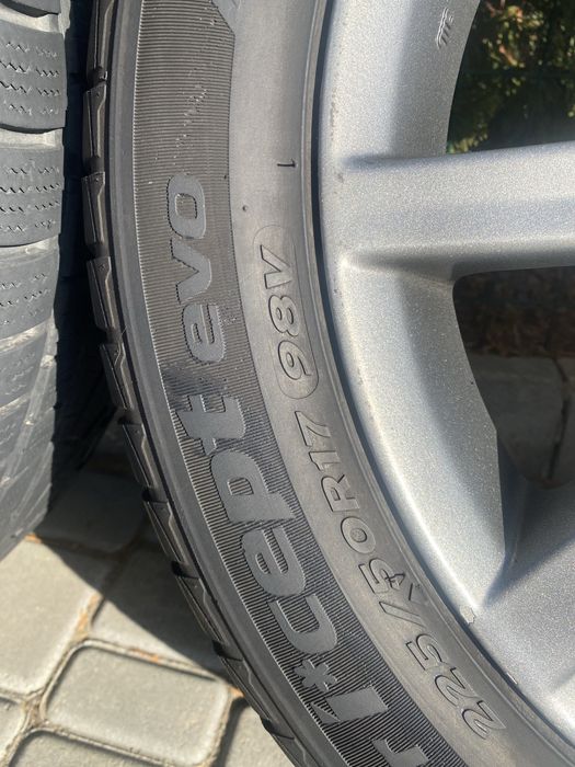 Комплект дисков с резиной 225/50-17 Lexus Gs 5/114.3 R-17 et45 да