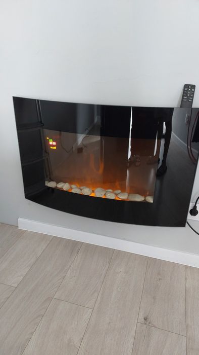 Kominek elektryczny naścienny zaokrąglony 1000/ 2000 W