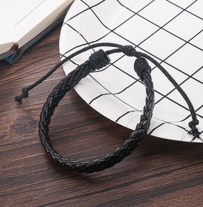 Чоловічий чорний плетений регульований браслет
