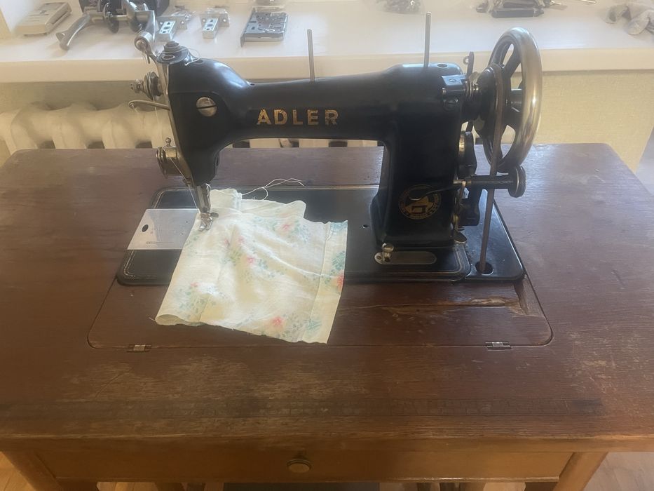 Швейная машинка «ADLER”
