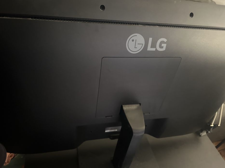 Monitor LG 43” - ultra hd 4k - 43UD79