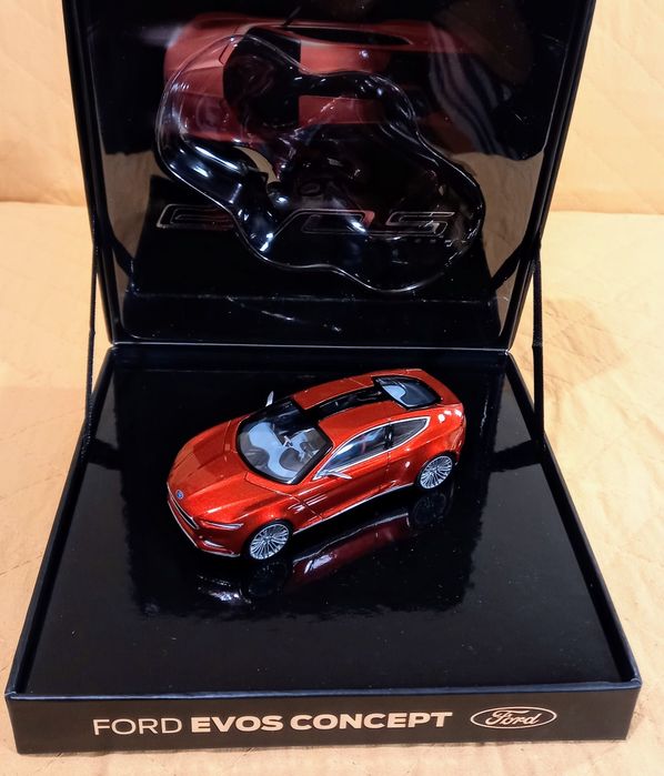 Ford EVOS concept, unikalna koncepcja Forda. Model kolekcjonerski.
