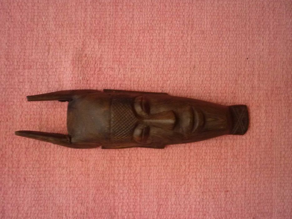 esculturas em madeira, arte africana