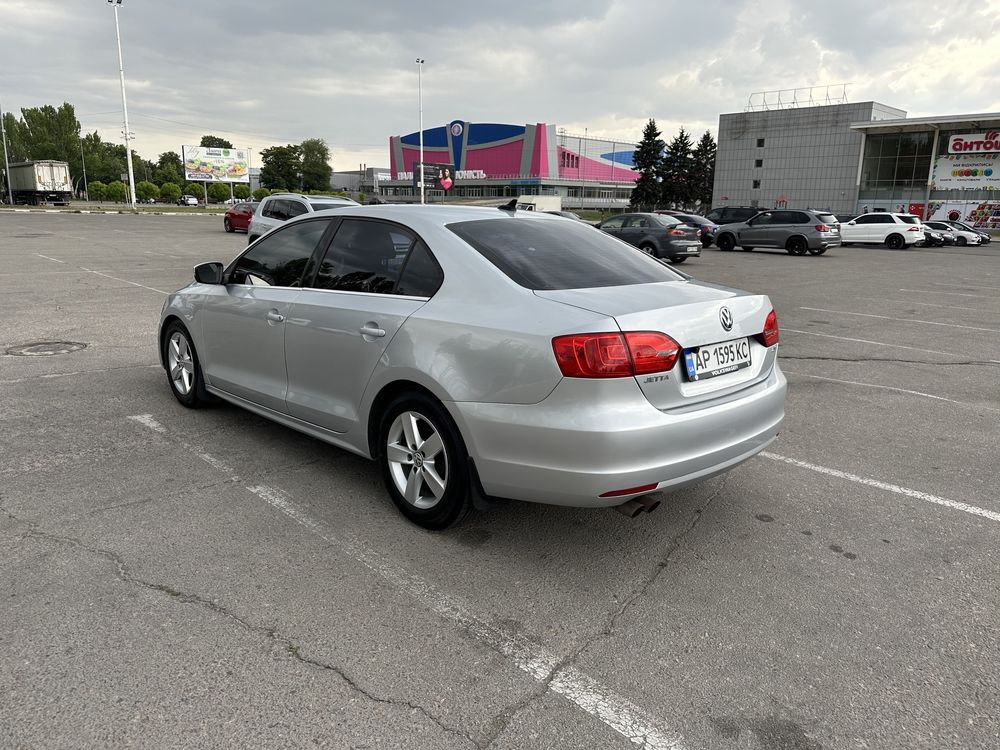 Продам авто Volkswagen Jetta 2.5