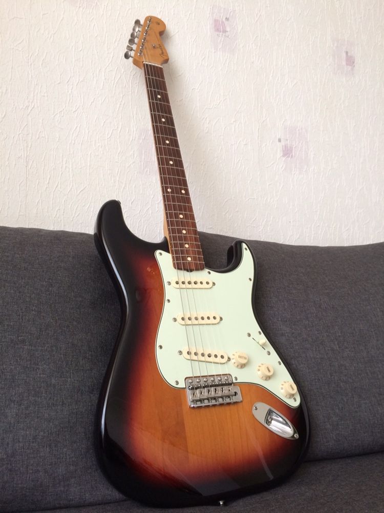 Fender Vintera 60 Stratocaster 2021 року