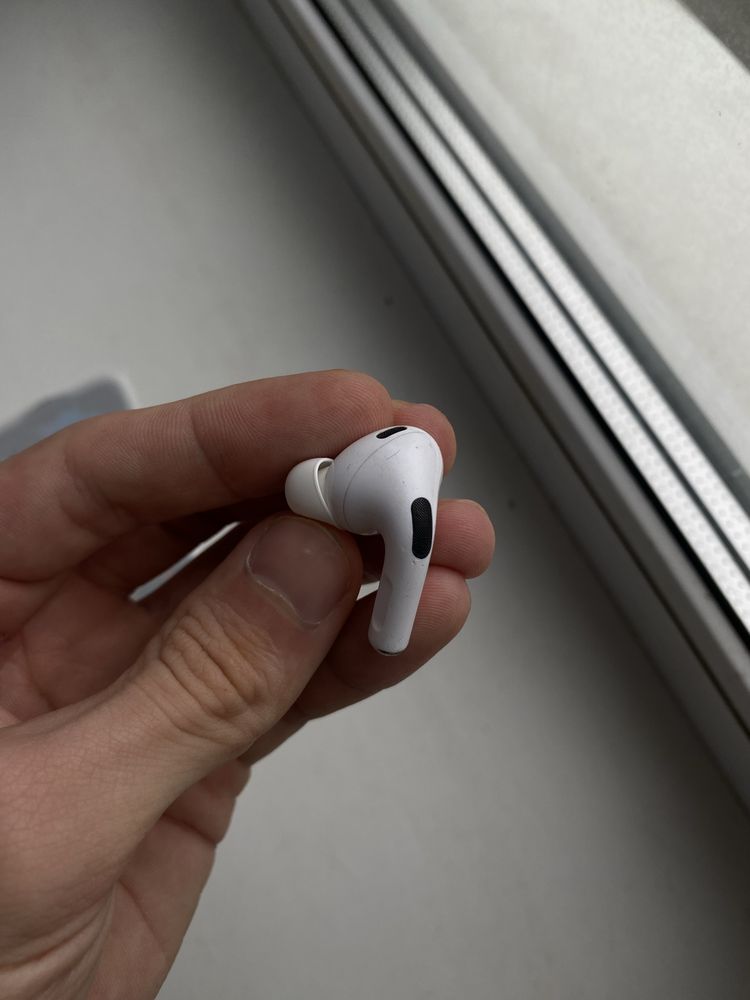 AirPods Pro 2, левый AirPods Pro 2