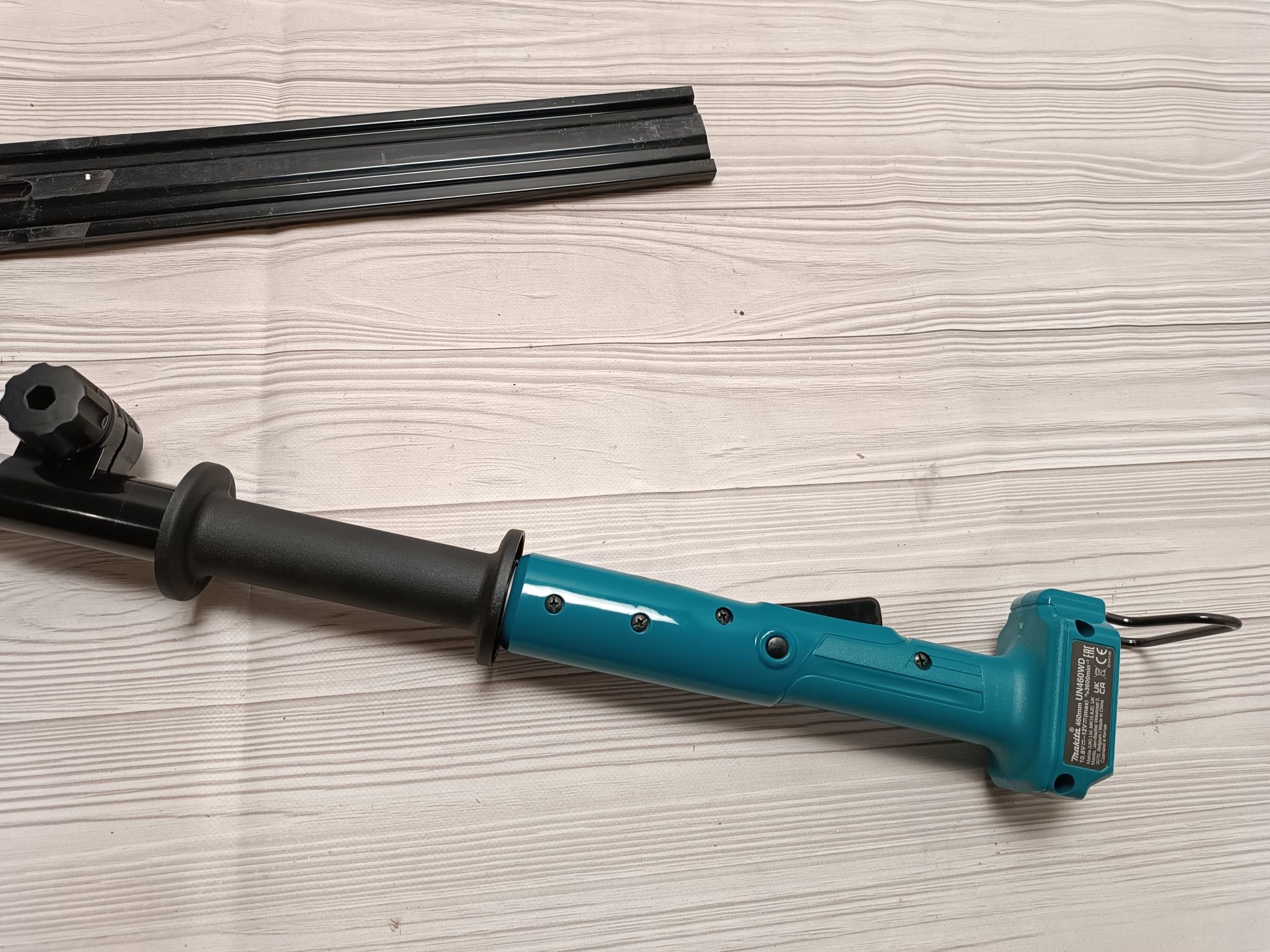 Makita UN460WD кущоріз акумуляторний, 12В, СXT, 46см, тушка