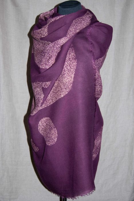 Велике парео з абстрактним малюнком