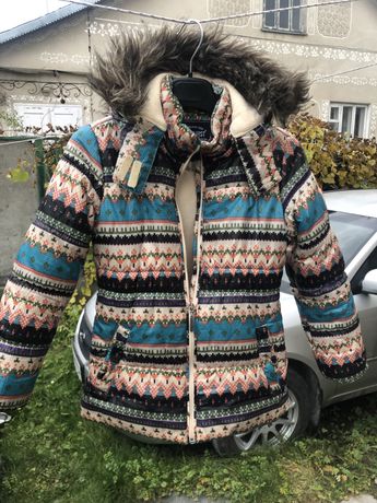 Зимняя куртка для девочки состояние новой с Германии