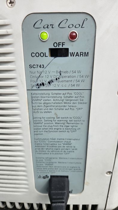 Lodówka turystyczna samochodowa 12V/54W z funkcją grzania