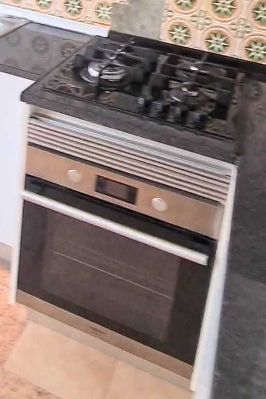 Placa Whirlpool a gás (encastre) + Forno Ariston Hotpoint (encastre)