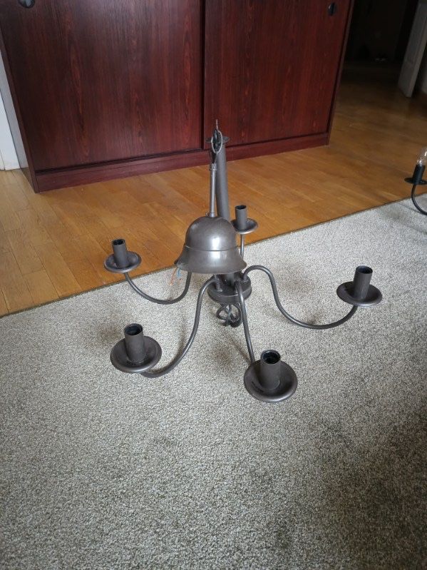 Lampa wisząca. Wysokość 67, szerokość 66 cm