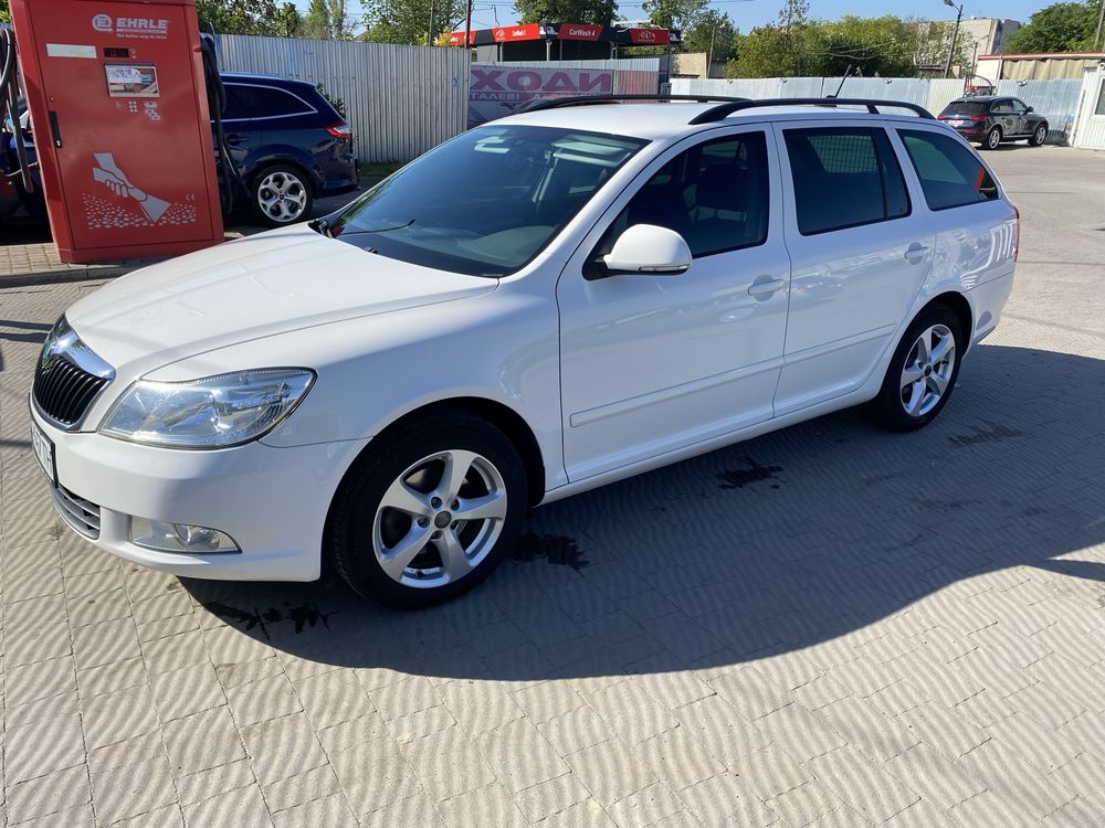 Шкода октавія 2.0TDI DSG-6