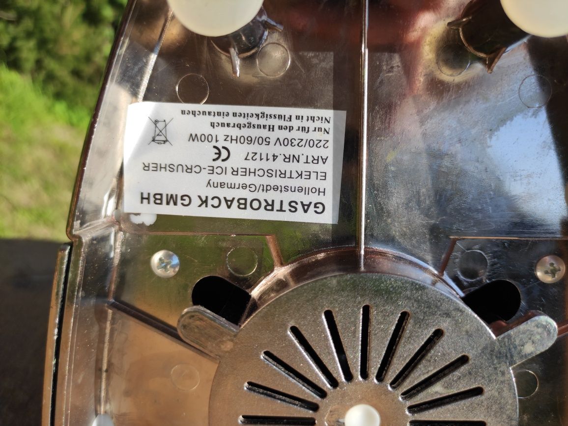 Elektryczna kruszarka do lodu