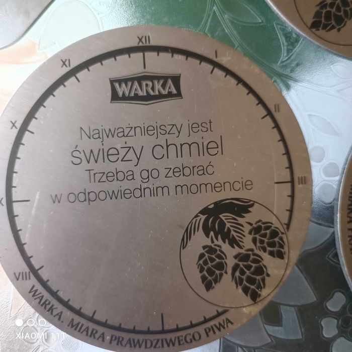 Podstawki pod piwo podgumowane+2x otwieracz ( coaster) marki Warka.