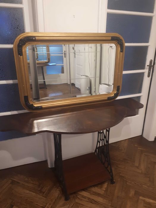 Toaletka z lustrem zloconym