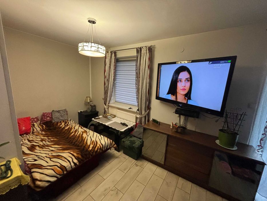 sprzedam kawalerkę z miejscem postojowym i balkonem osiedle zamknięte