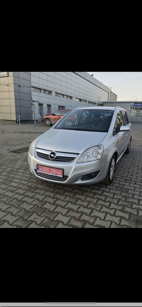 Продаю Opel Zafira,2009р, двигун 1,9 л,,механіка,дизель