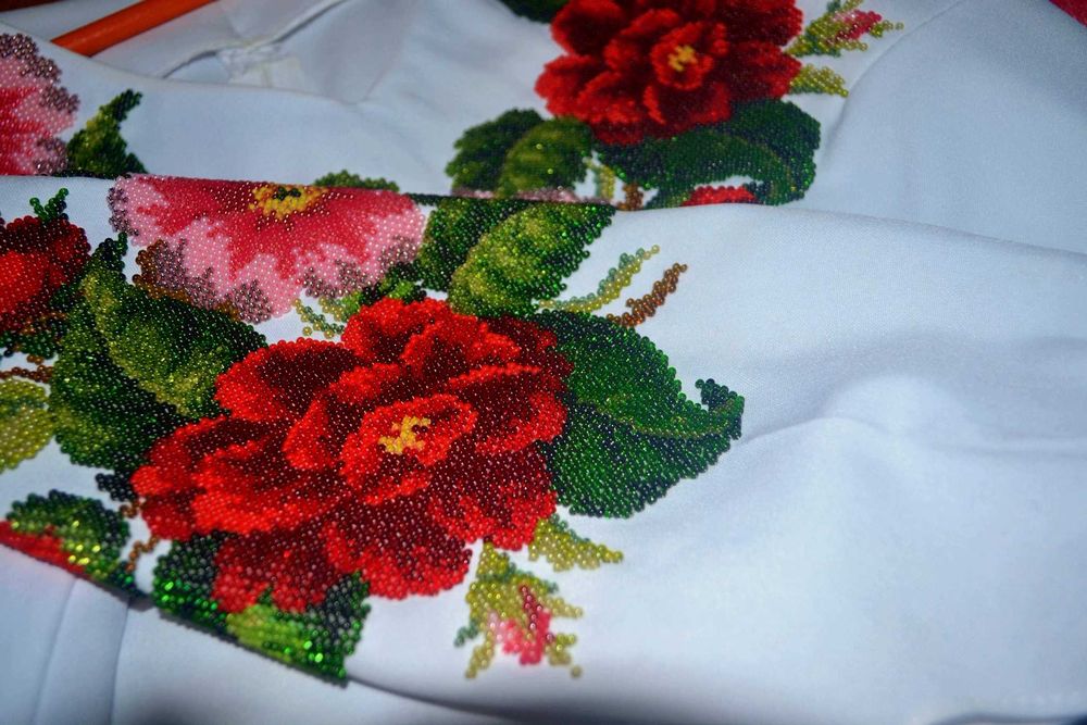 Вишиванка / вишита сорочка бісером S-M