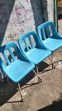 Trzy Ładne Lekkie Stabilne Krzesła Ogródek,Działka Plastik metal