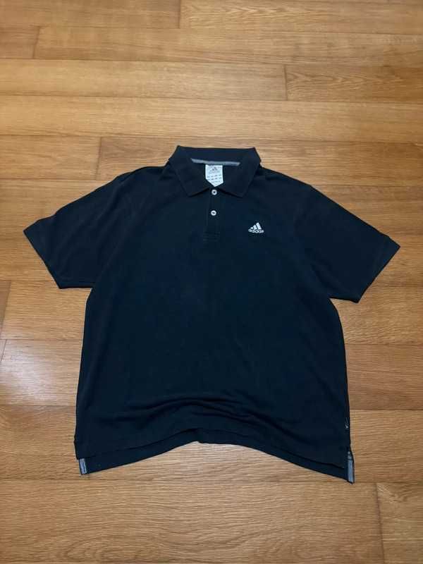 Polo Adidas Preto Vintage Anos 2000 – Tamanho M | Excelente Estado