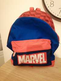 Plecak szkół o-wycieczkowy Marvel.