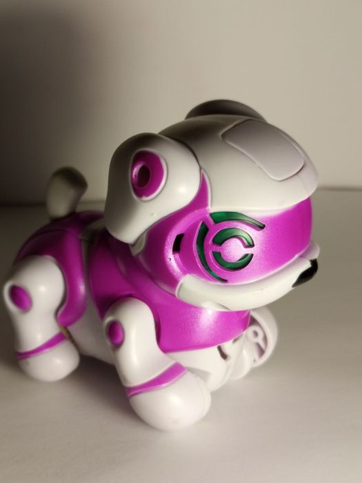 Робот- песик на колесиках. Польща. Оригінал. Працює на батарейках.