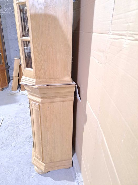 Komoda z nadstawką (witryna)