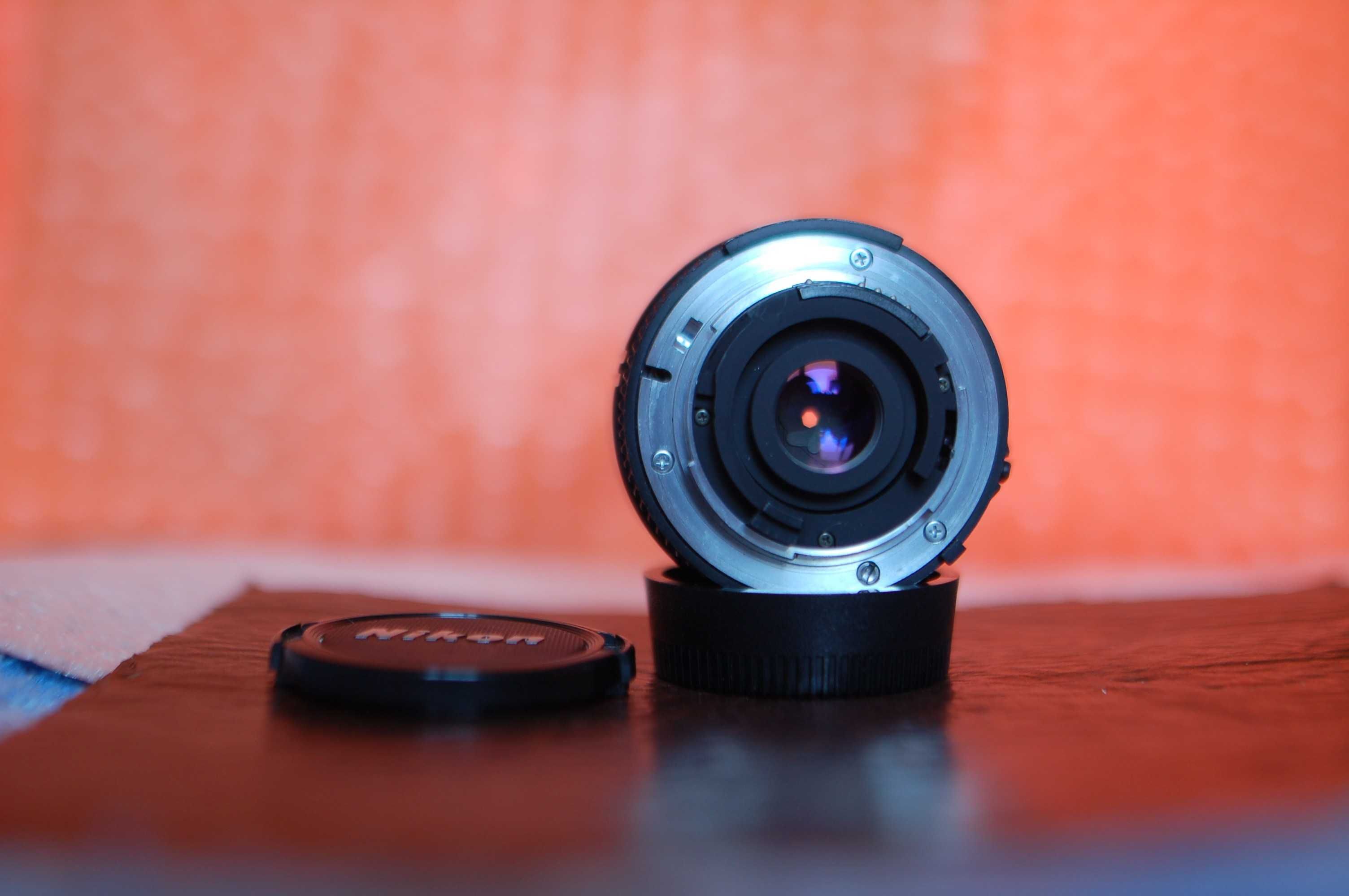 Продам тільки об'єктив FX, DX nikon af 28-85d nikkor без фотоапарату