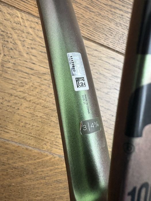 Wilson Blade 100 V8