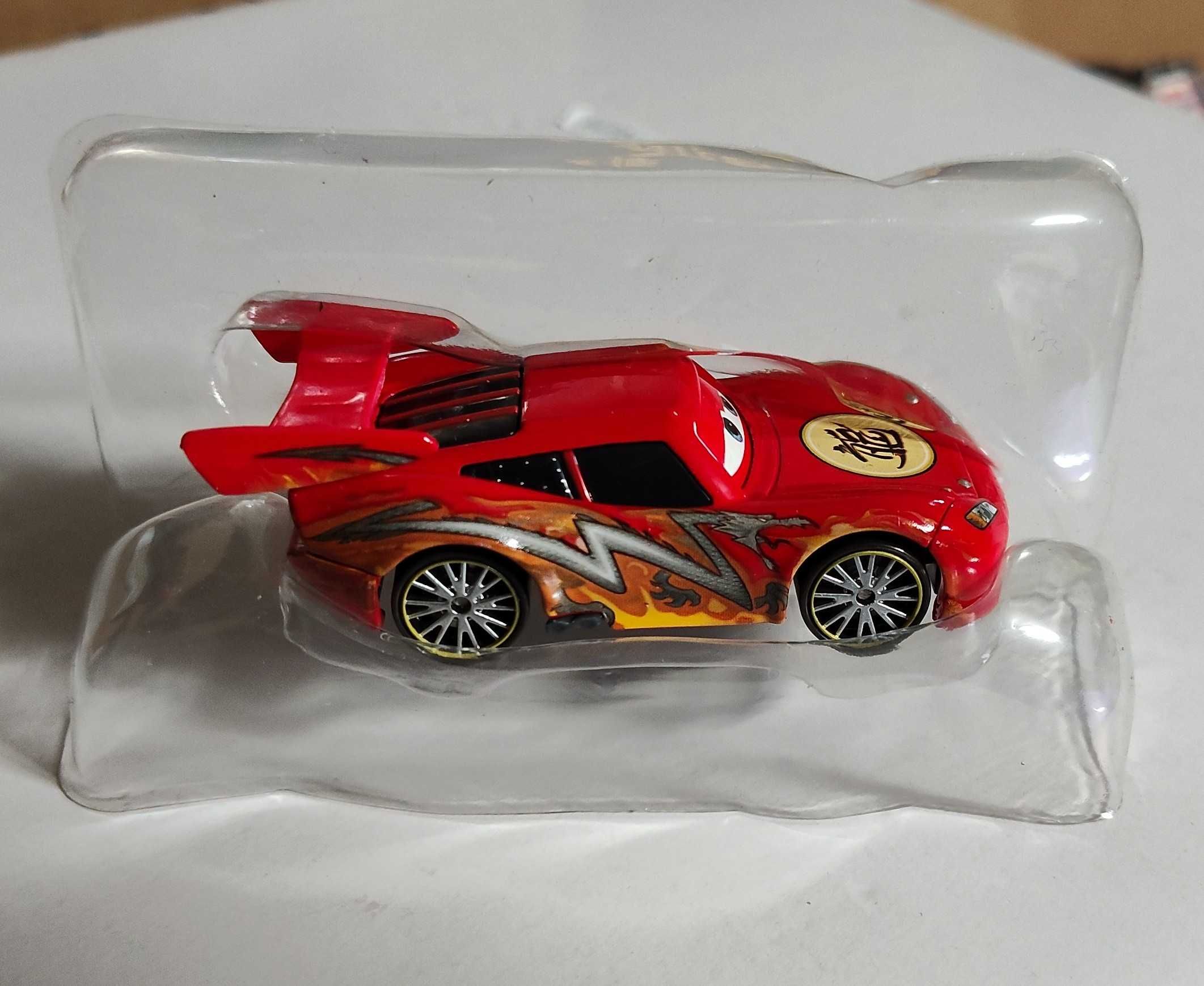 Zygzak McQueen japoński smok Tokyo cars auta Disney mattel