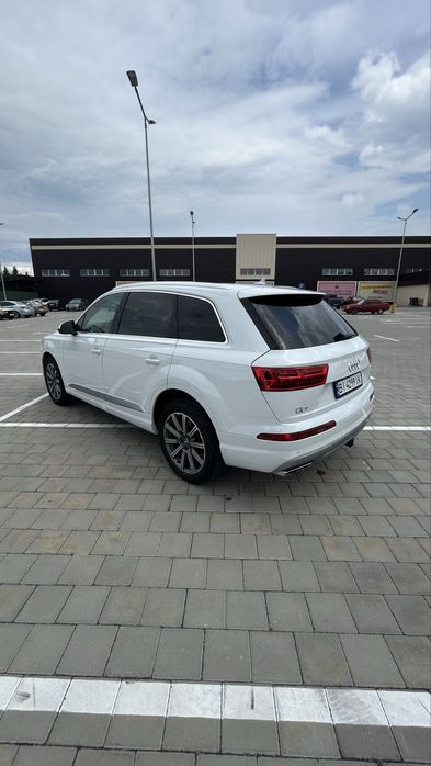 Продам Audi Q7 4 M