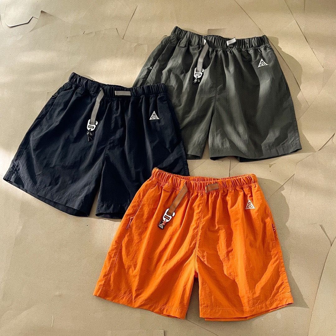 Nike ACG Cargo шорти, база на літо